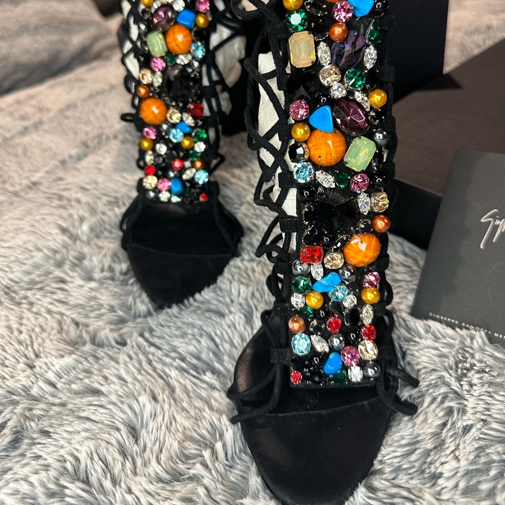 Authentic Giuseppe Sandals includes box